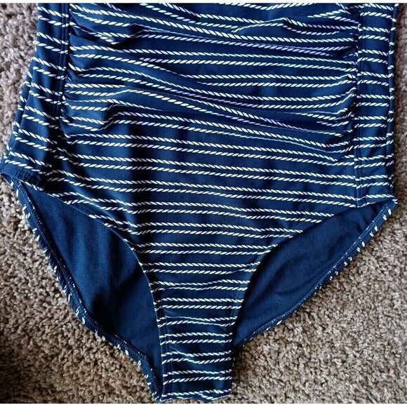 NIP TUCK Swimsuit Size 6 Blue White Striped Multi Fit Cup One Piece BathingSuit - Picture 5 of 7